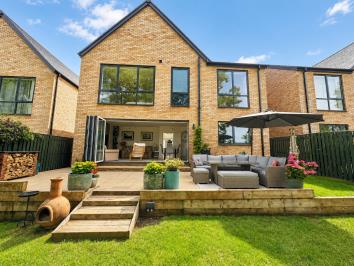 8  John Martin Gardens